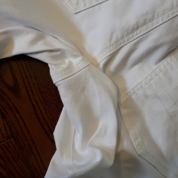 AE White Tomgirl Distressed Jeans - Picture 4 of 6